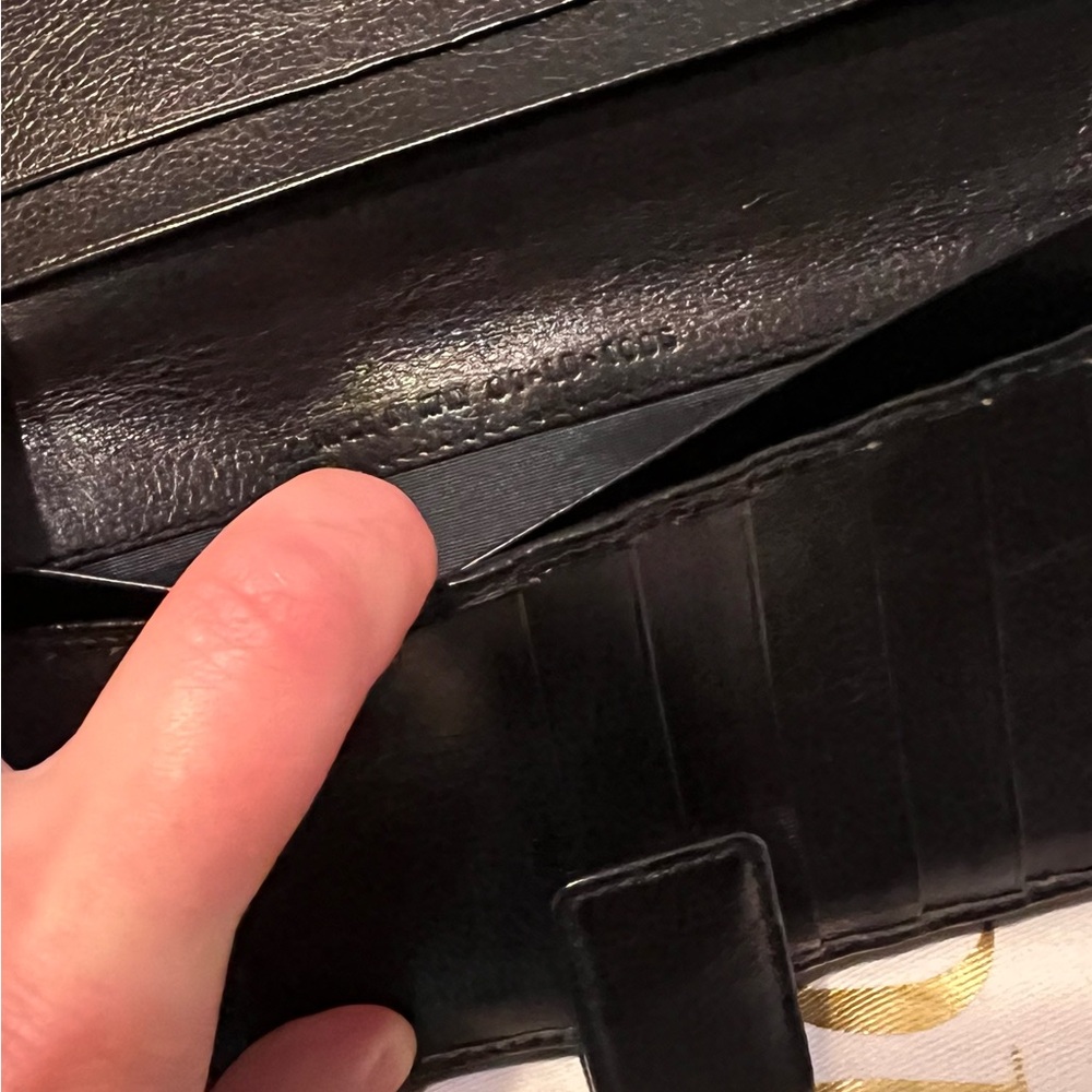 GORGEOUS & RARE💕DIOR FLIGHT WALLET💗 - Picture 11 of 11